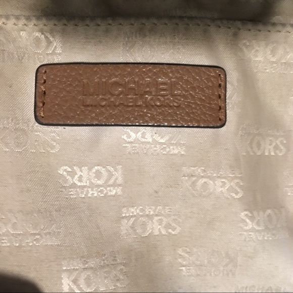 Michael Kors purse - Picture 4 of 4